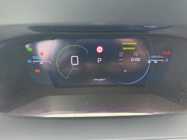 Peugeot 2008 Hybrid 136 e-DCS6 GT