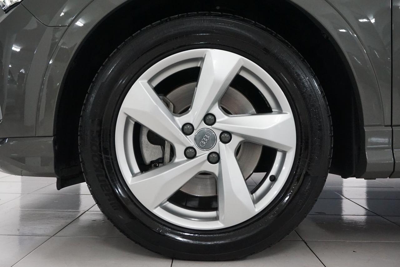 Audi Q3 40 TFSI quattro S tronic Business Advanced