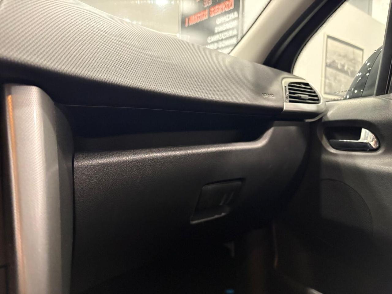 Peugeot 207 Station Wagon 1.4 vti 16v XS Ciel