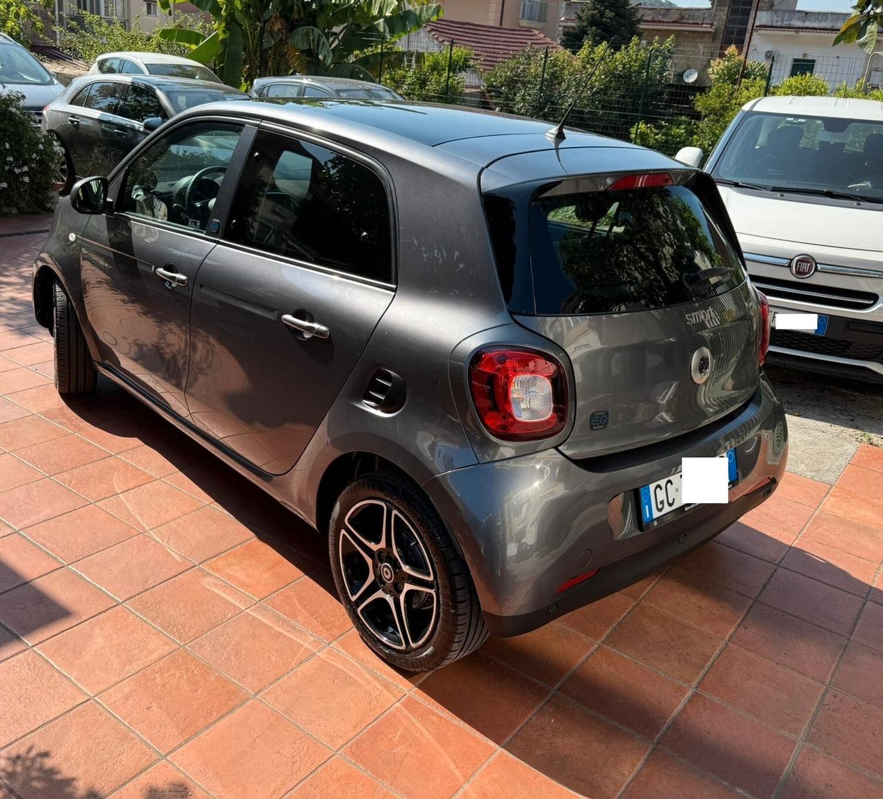 Smart ForFour EQ Pulse Tetto pan.