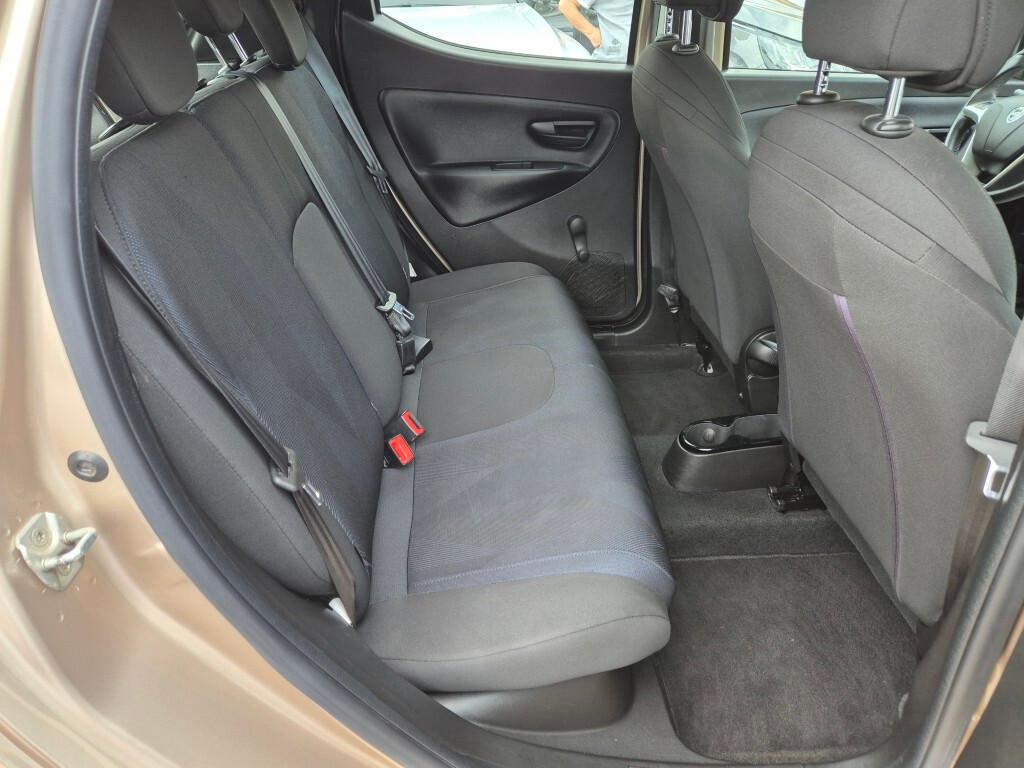 Lancia Ypsilon 1.0 FireFly 5 porte Hybrid Ecochic