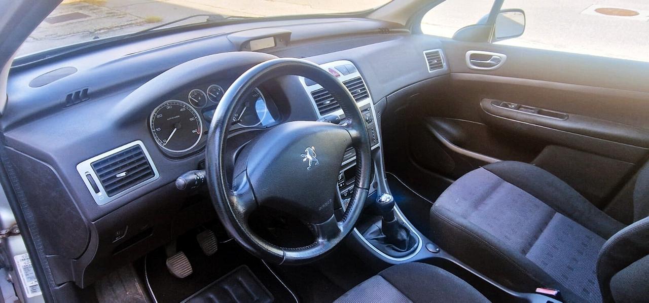 Peugeot 307 2.0 16V HDi TETTO PANO OK NEOPATENT