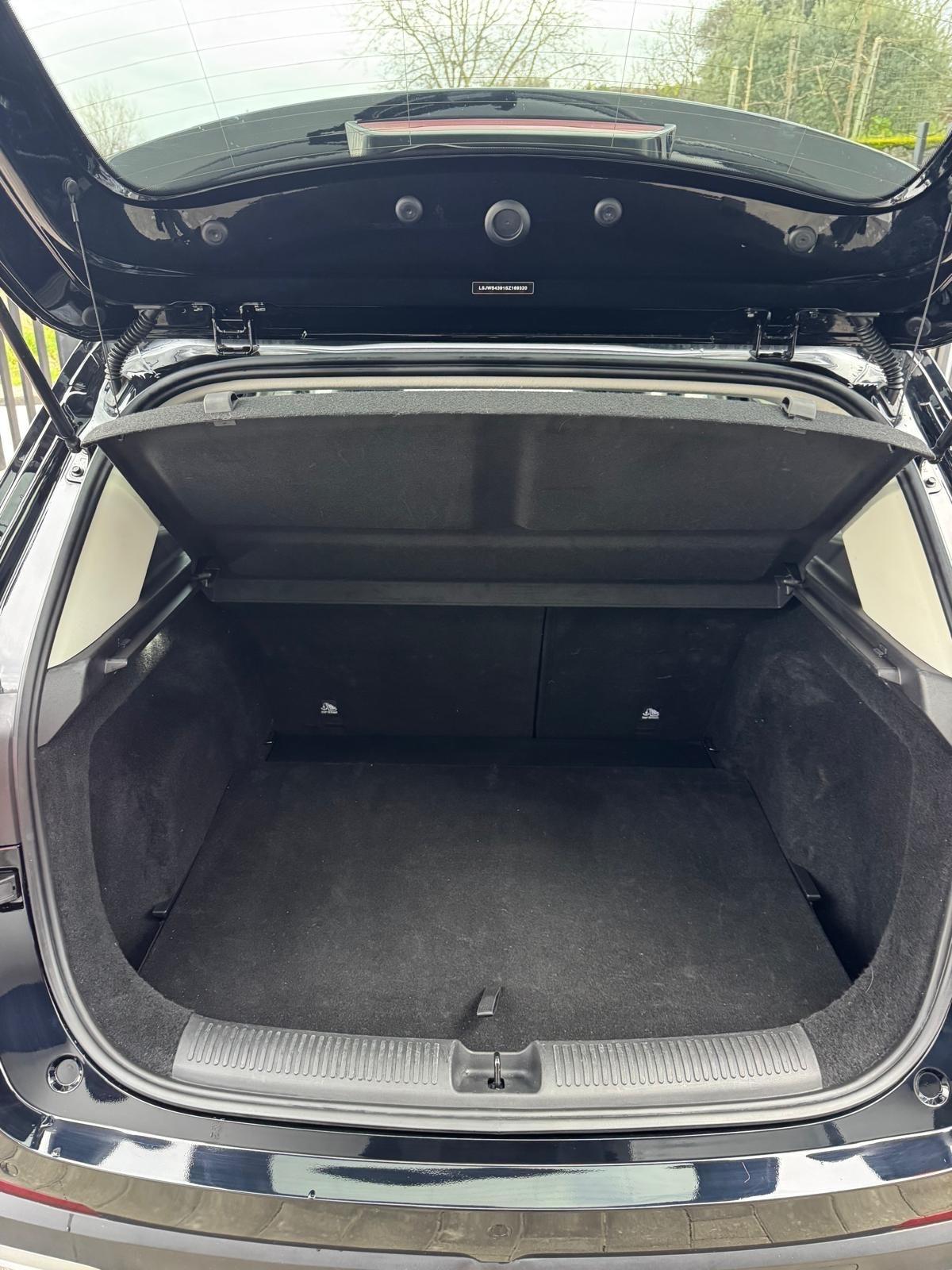 Mg ZS 1.5 Hybrid+ Luxury