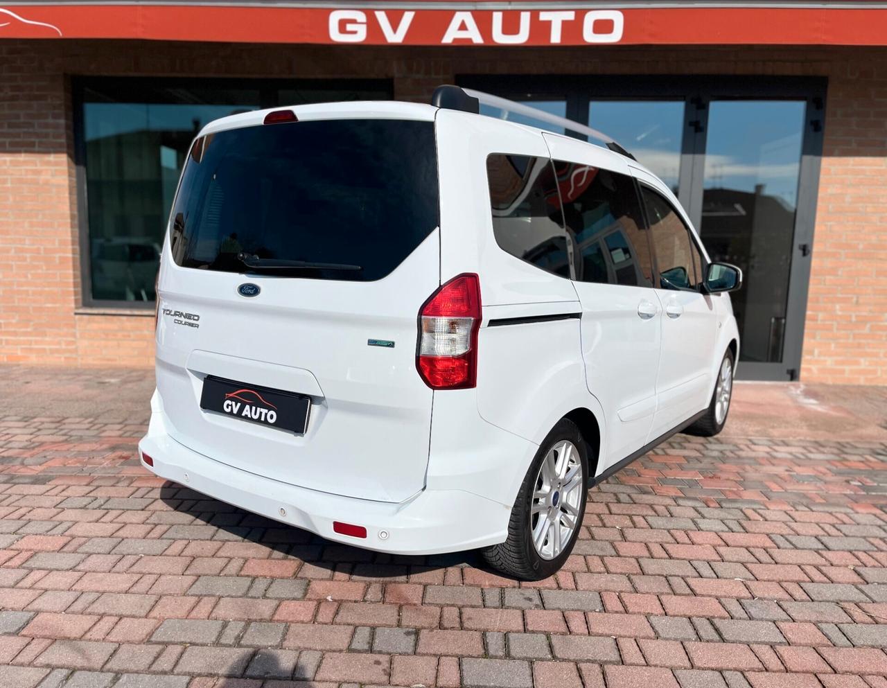 Ford Tourneo Courier