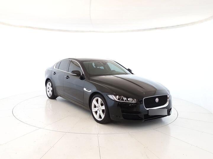 Jaguar XE 2.0 D Turbo 180CV Prestige