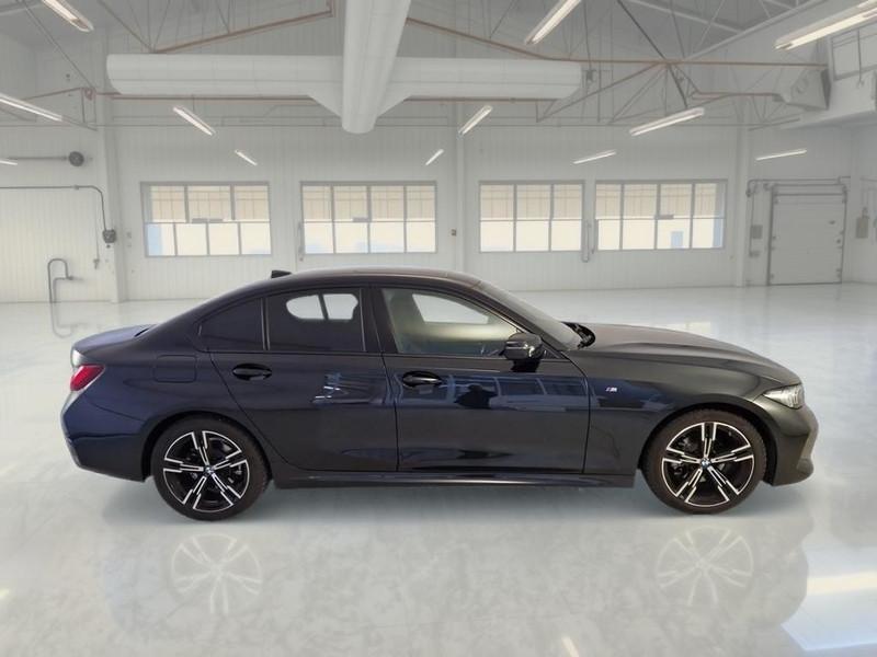 BMW 318 48V MSPORT AUTO 4 PORTE BERLINA