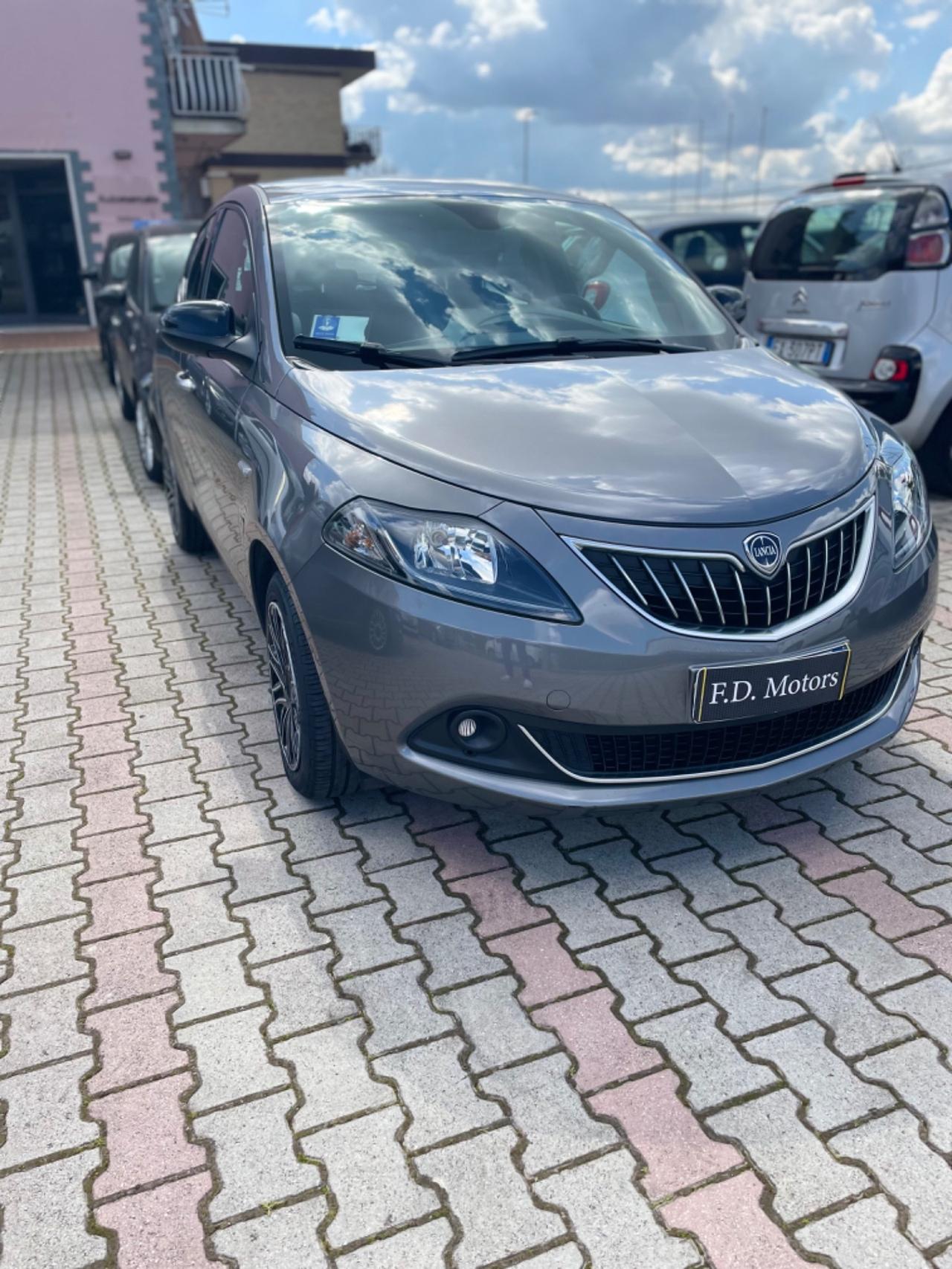 Lancia Ypsilon 1.0 FireFly 5 porte S&S Hybrid UnYca