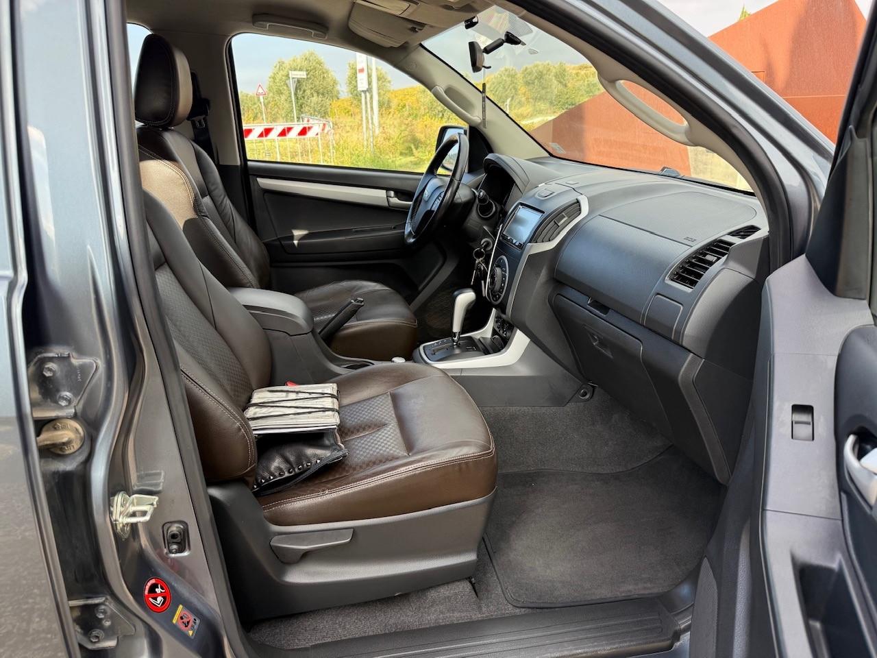 Isuzu D-Max 2.5 LS Quasar KM 79.000