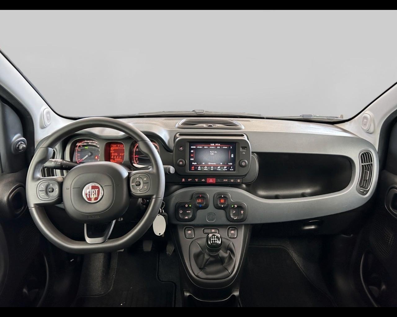 FIAT Panda III 2021 Cross - Panda 1.0 firefly hybrid City Cross s&s 70cv 5p.ti
