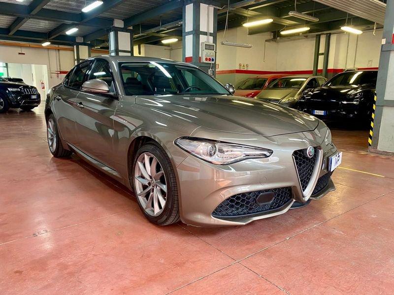 Alfa Romeo Giulia 2.2 Turbodiesel 210 CV AT8 AWD Q4 Veloce
