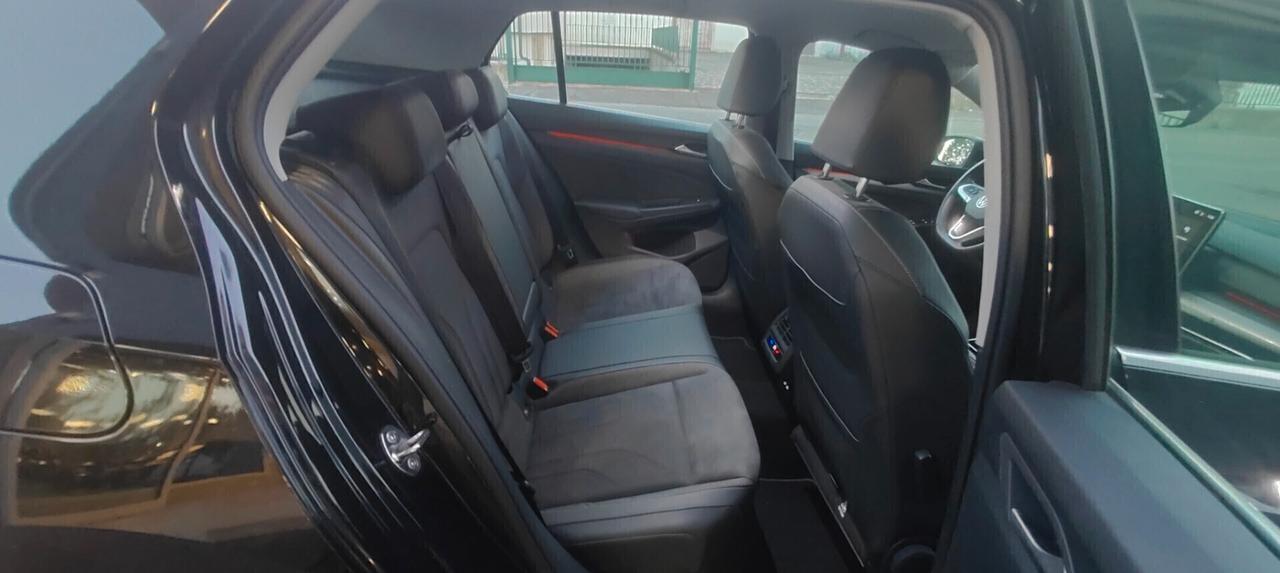 Volkswagen Golf 2.0 TDI 150 CV DSG SCR Style