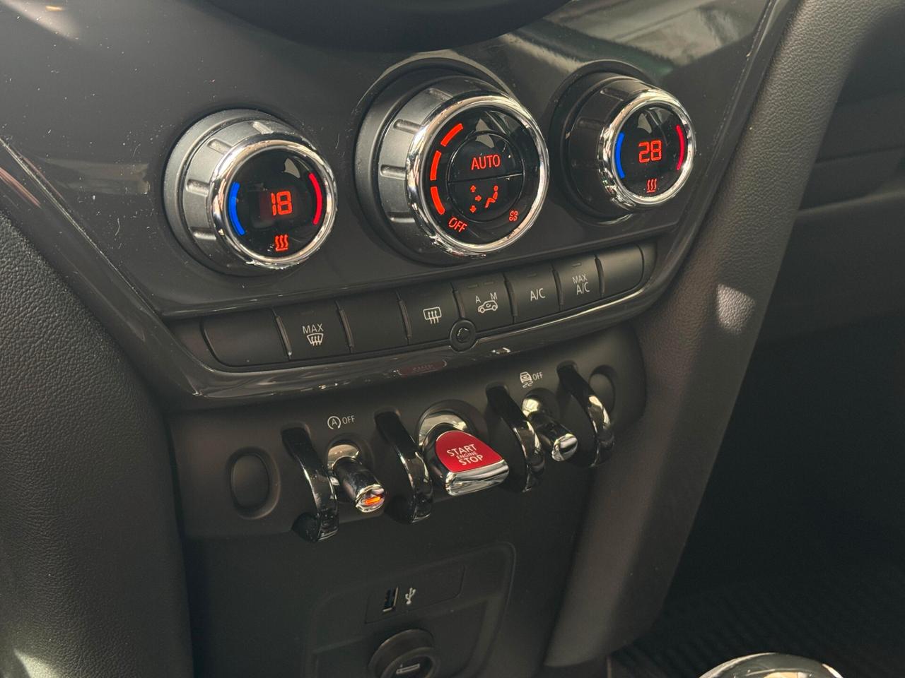 Mini One Countryman 1.5 D Business Automatica 115 cv