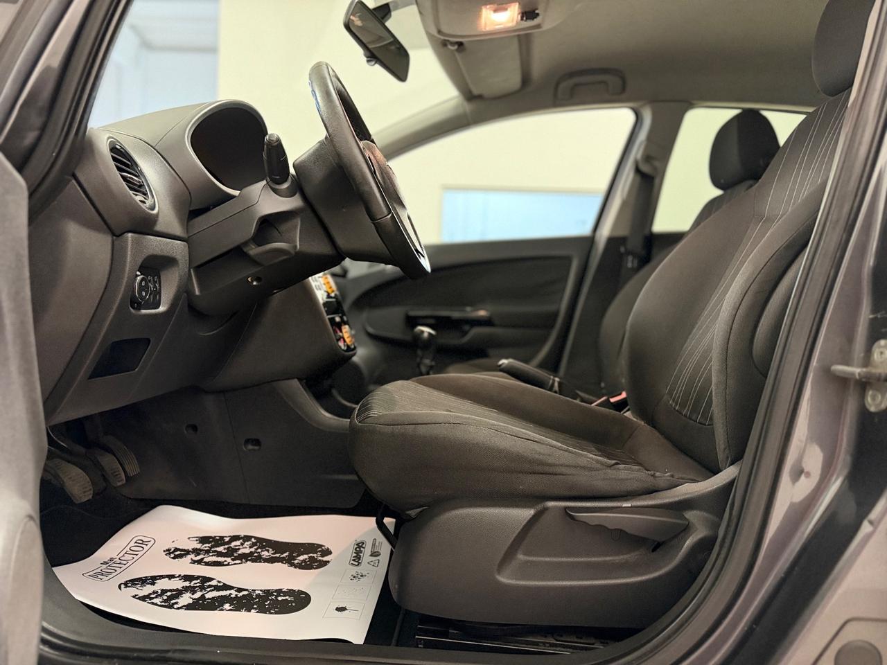 Opel Corsa 1.2 5 porte Cosmo NEOPATENTATI
