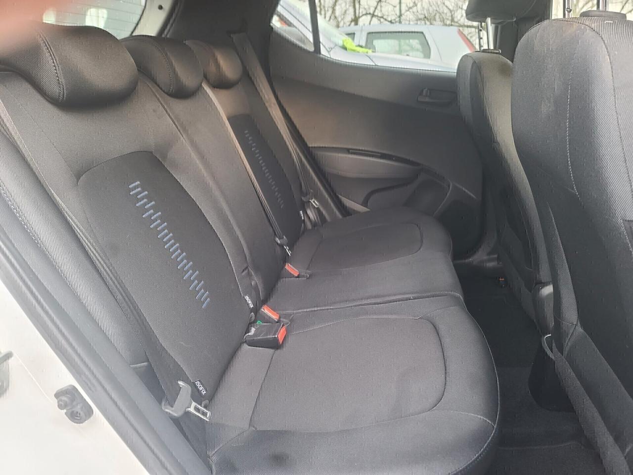 Hyundai i10 1.0 BENZ SOLO 20.000KM