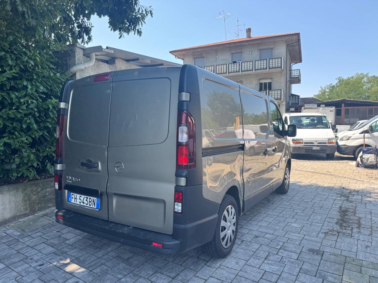 FURGONE RENAULT TRAFIC
