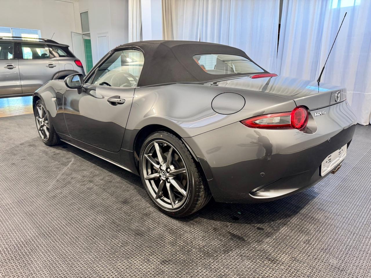 Mazda MX-5 2.0L Skyactiv-G Sport