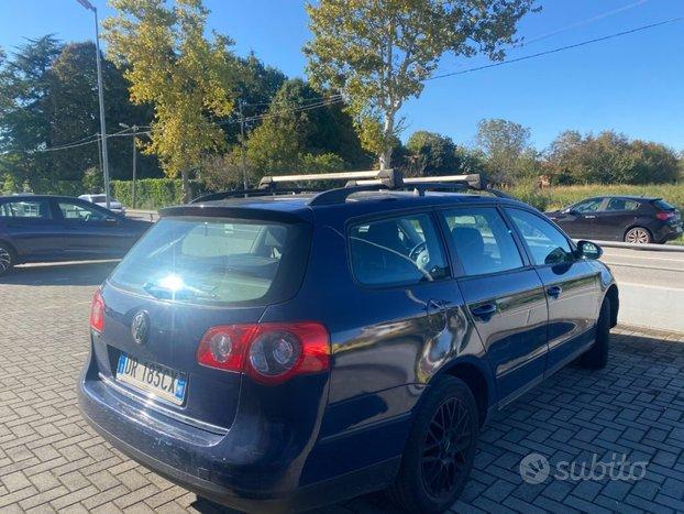 VOLKSWAGEN Passat 1.6/102CV Var. Trendline