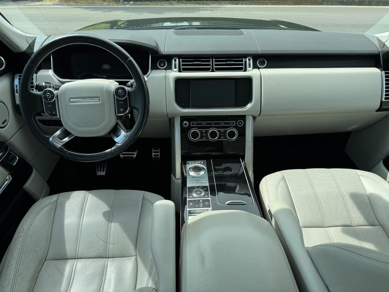 Land Rover Range 4.4 SDV8 Vogue LWB