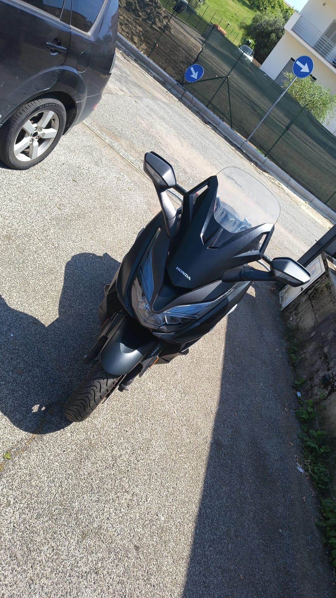 Honda Forza 350