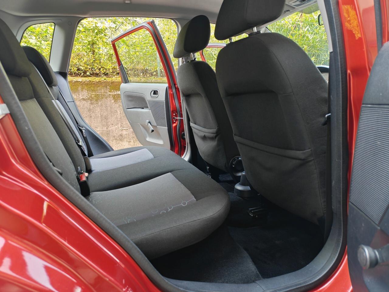Ford Fiesta 1.2 BENZINA 75cv / 37.000km / Unipro