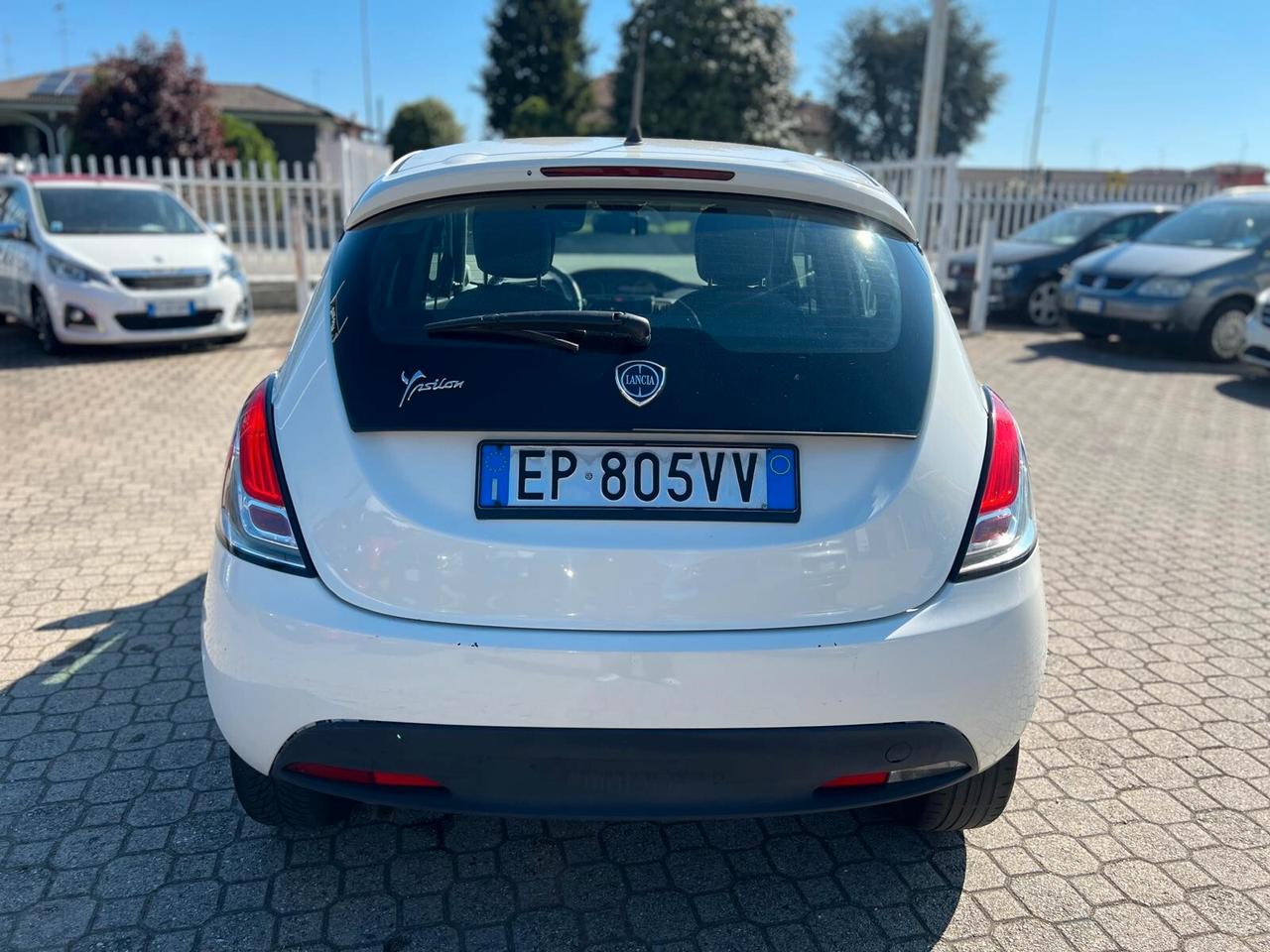 Lancia Ypsilon 1.2 69 CV 5 porte S&S Platinum