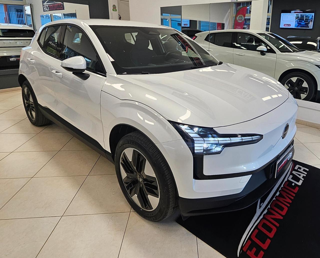 Volvo EX30 Single Motor Extended Range RWD Core