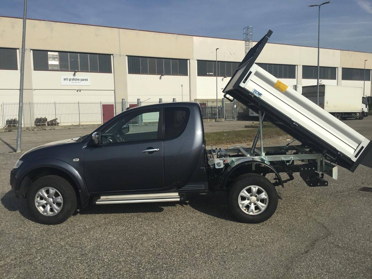 Mitsubishi L200 club cab cassone ribaltabile