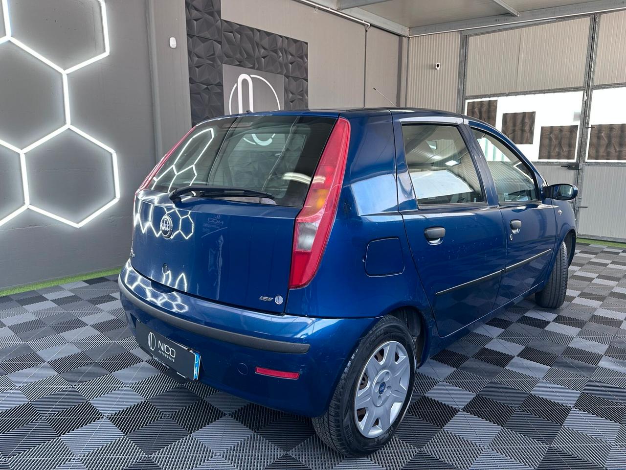 Fiat Punto 1.2 16V 5 porte Emotion