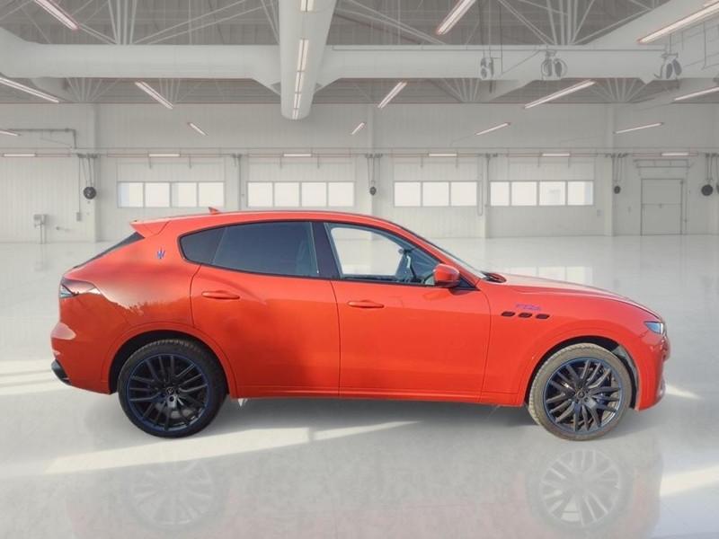MASERATI LEVANTE 3.0 V6 424 CV F-TRIBUTO Q4 AUTO SUV