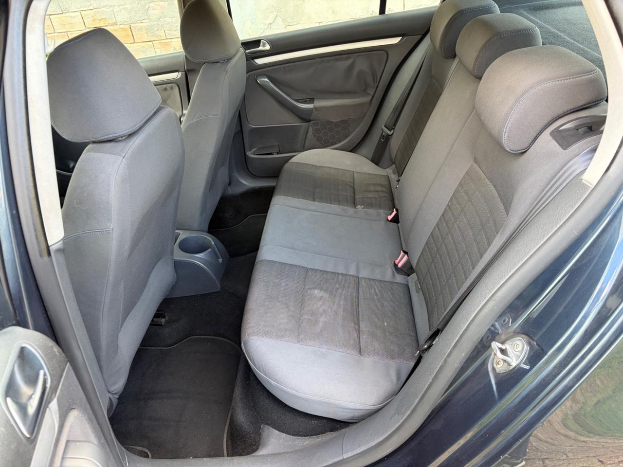 Volkswagen Golf 1.6 GPL