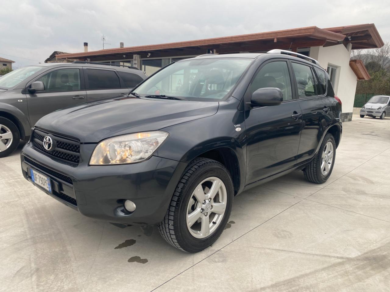 Toyota RAV 4 RAV4 2.2 D-4D 136 CV Luxury