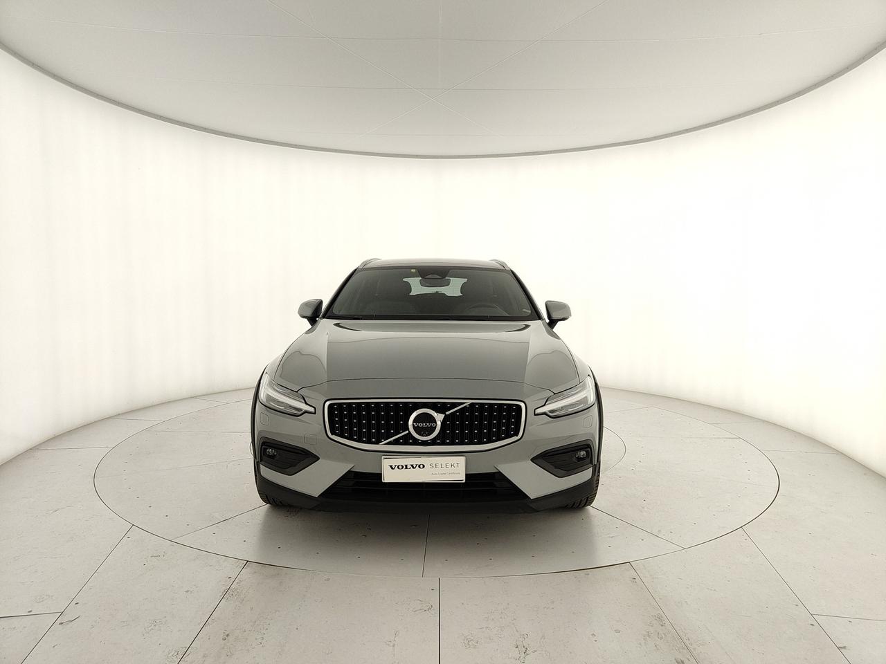VOLVO V60 Cross Country 2.0 b4 Plus awd auto