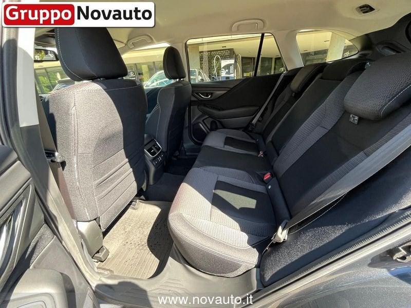 Subaru Outback Outback 2.5i Lineartronic Style