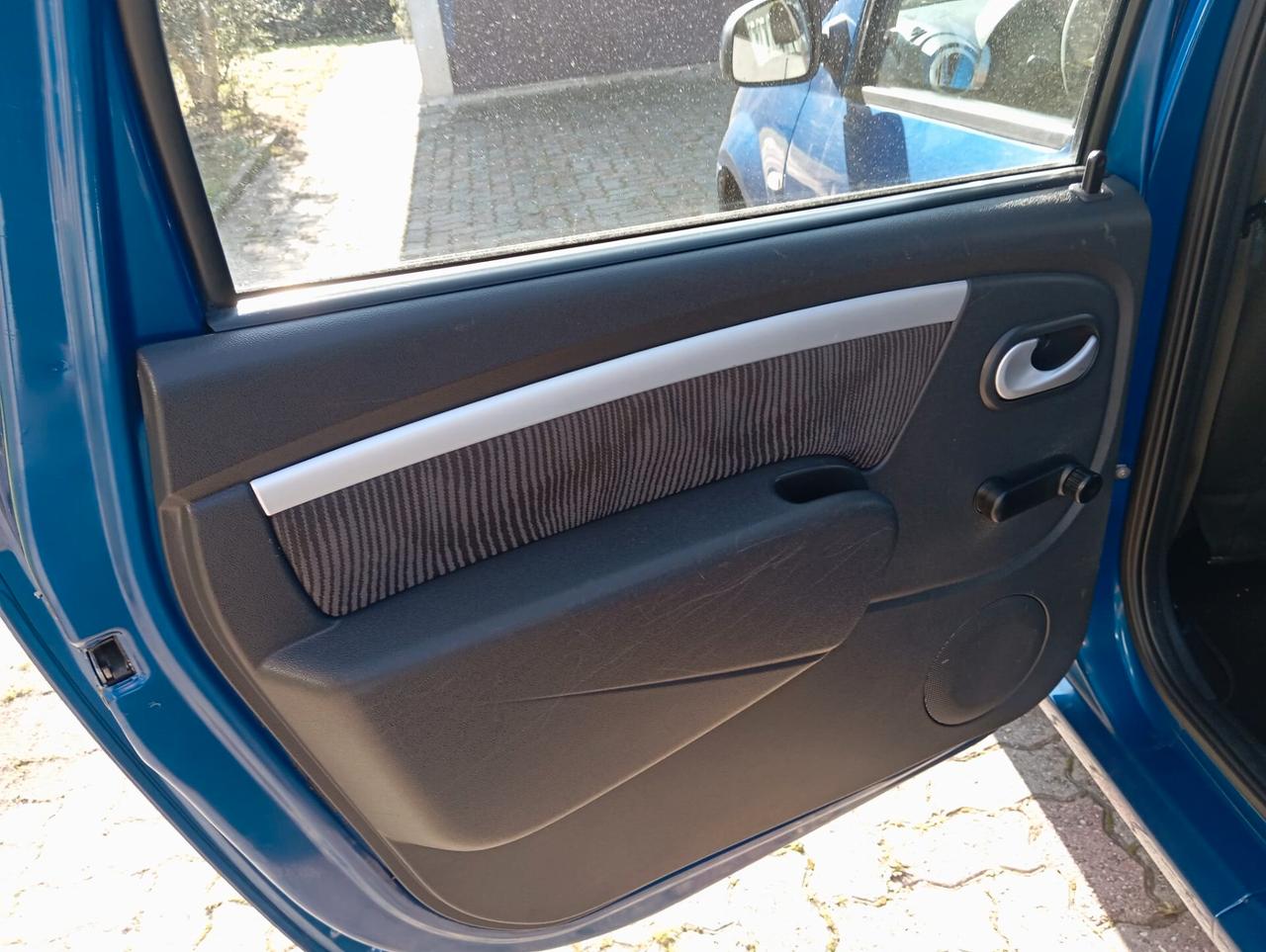 Dacia Logan MCV 1.6 GPL 5 posti Lauréate