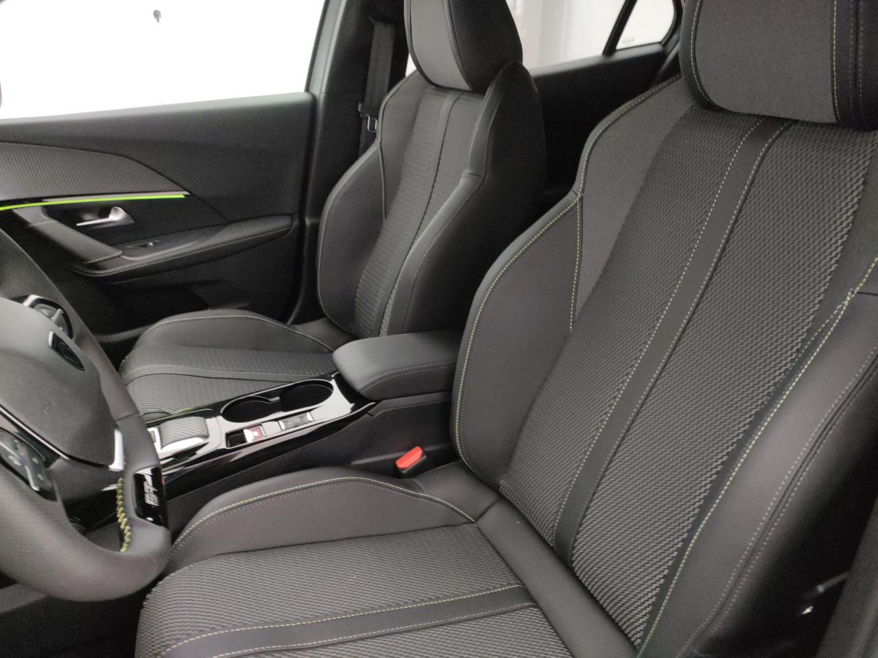 PEUGEOT NUOVO 2008 GT Puretech 130 EAT8 S&S