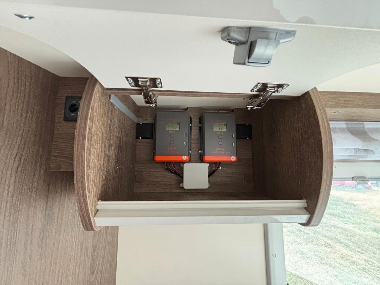 Ci International Magis 87 Integral camper