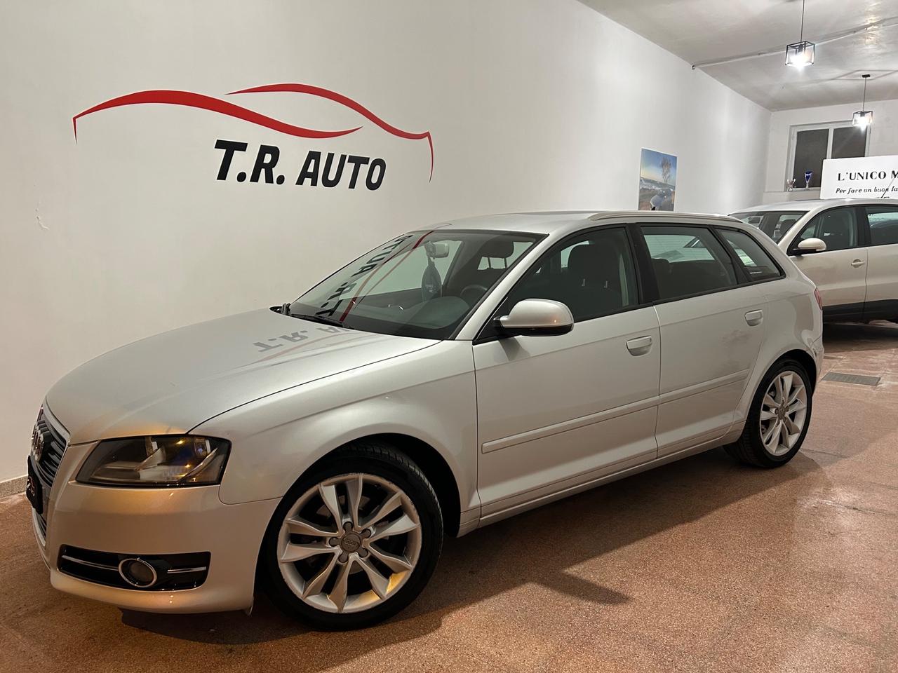 Audi A3 SPB 1.6 TDI 105 CV CR Ambition neopatentati