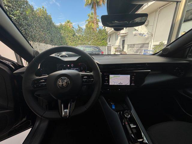 ALFA ROMEO Junior 1.2 145 CV Hybrid eDCT6 Q4 tetto P park tecno ?339