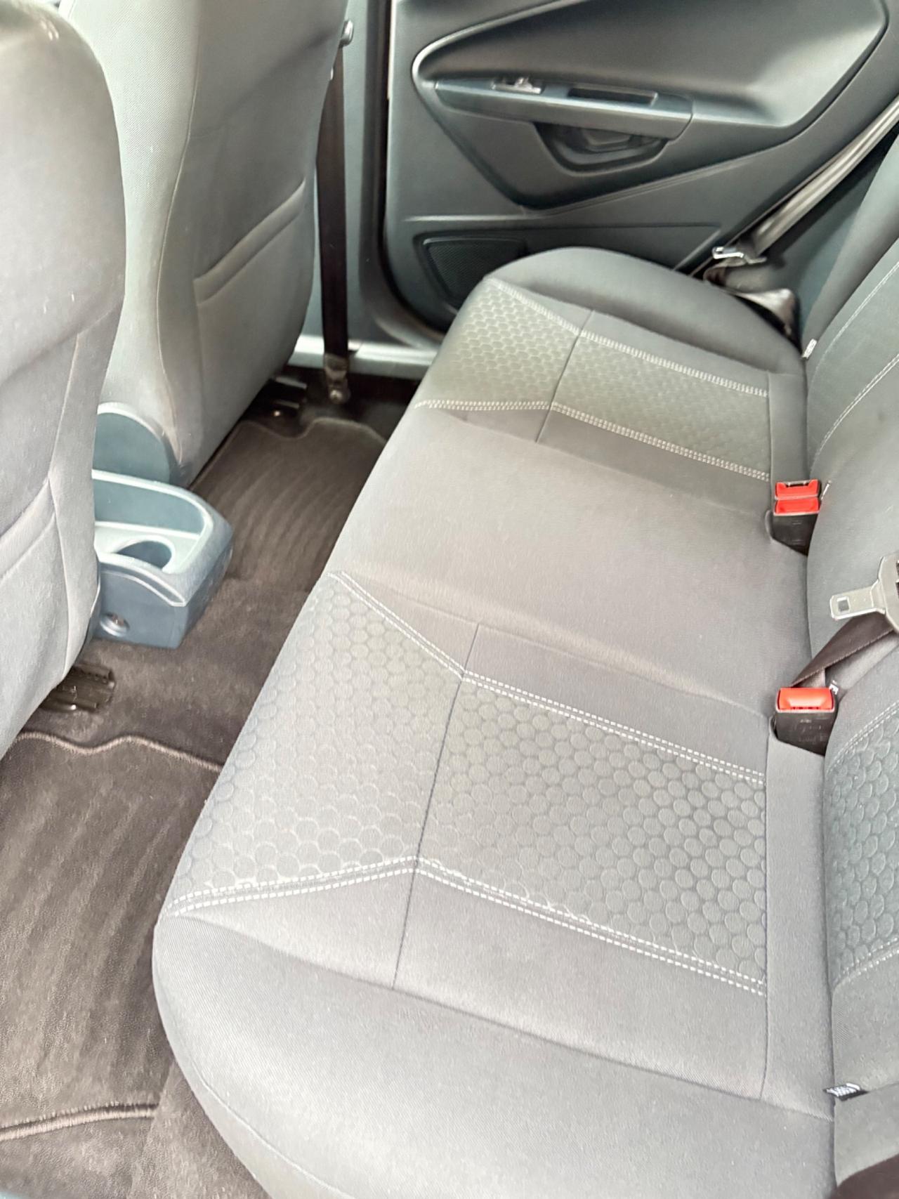 Ford Fiesta 1.4 5 porte Bz.- GPL Titanium