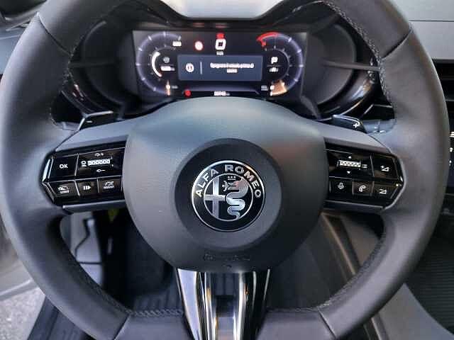 Alfa Romeo Junior 1.2 136 CV Hybrid eDCT6