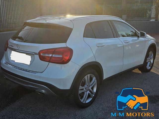 MERCEDES-BENZ GLA 200 d Automatic Sport