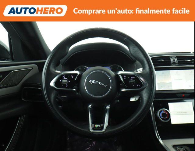 JAGUAR XE 2.0 D 204 CV AWD aut. R-Dynamic Black