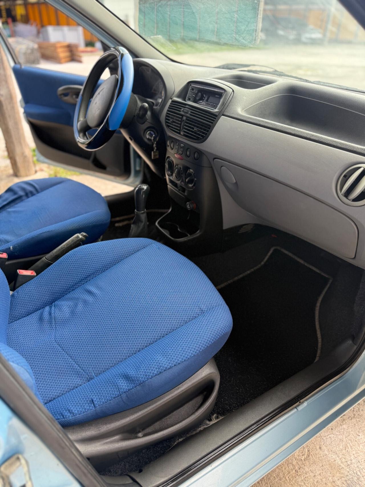 Fiat Punto 5porte 1.9 Diesel Neopatentati uniproprietario