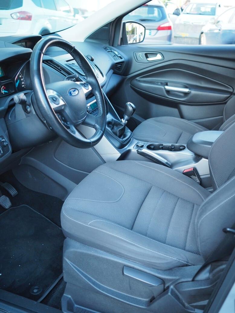 Ford Kuga 2.0 TDCI 140 CV del 2014