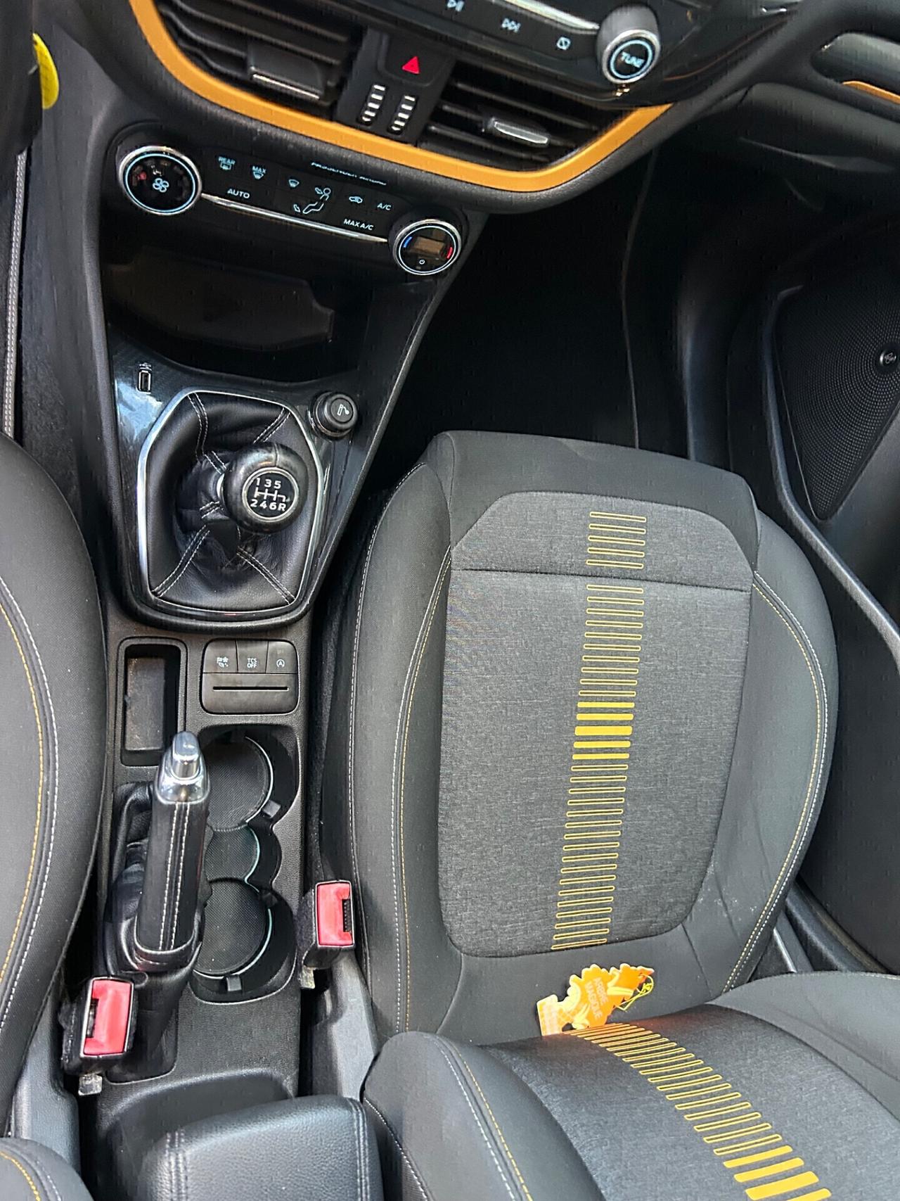 Ford Fiesta ACTIVE 1.0 Ecoboost NEOPATENTATI!!!