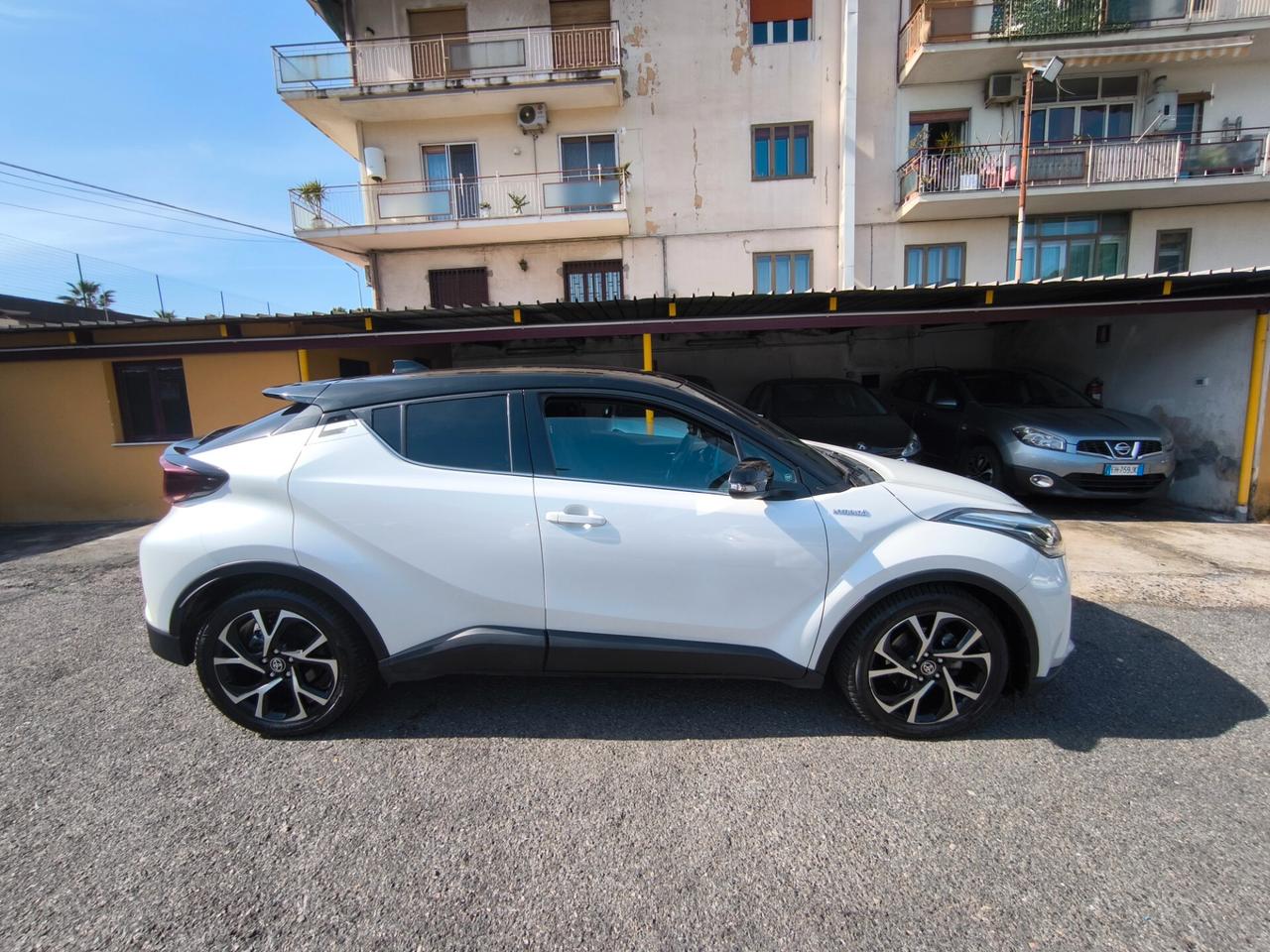 Toyota C-HR 2.0 Hybrid E-CVT Style