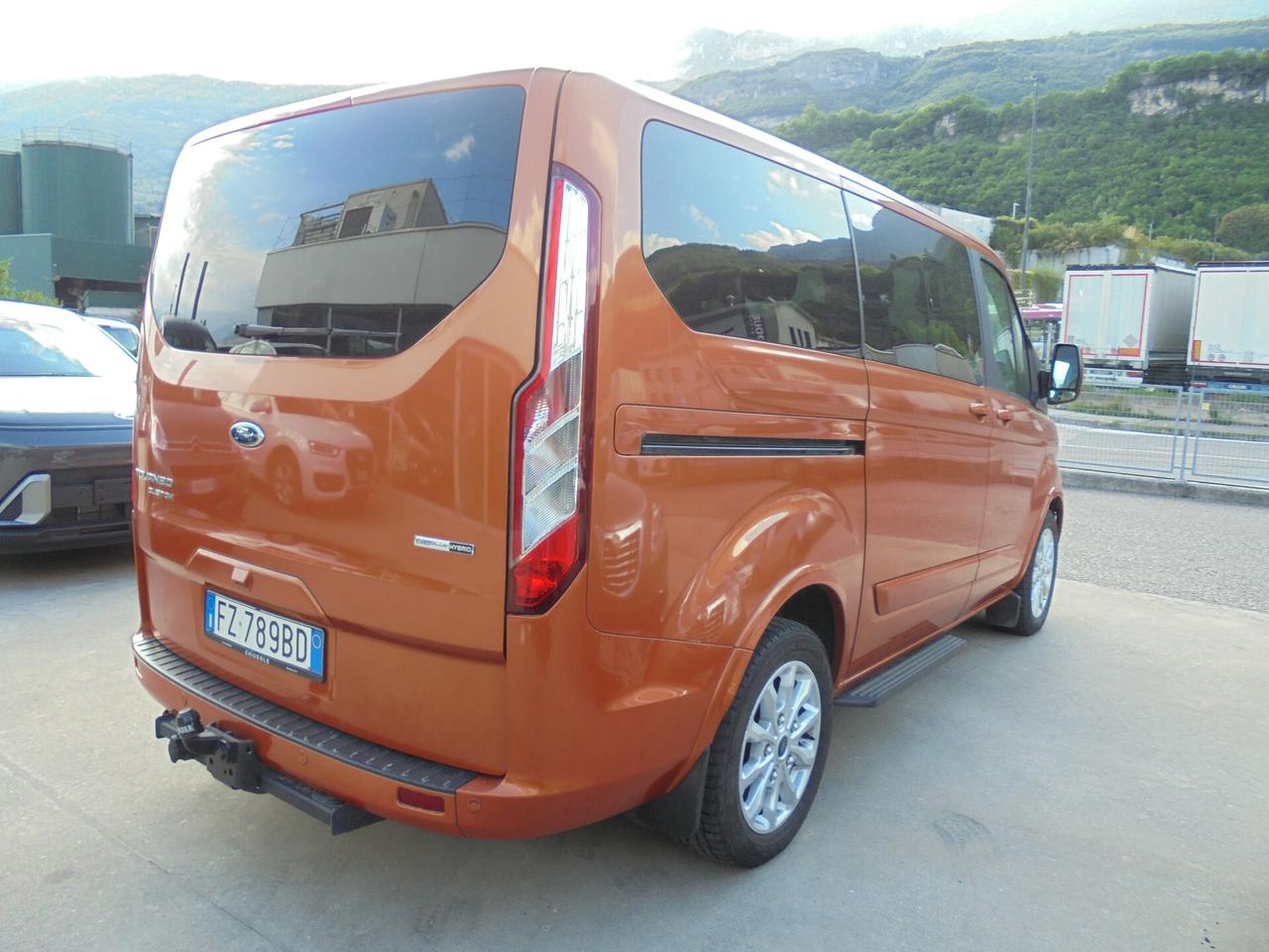Ford Tourneo Custom 320 2.0 TDCi 130CV MHEV PC Titanium