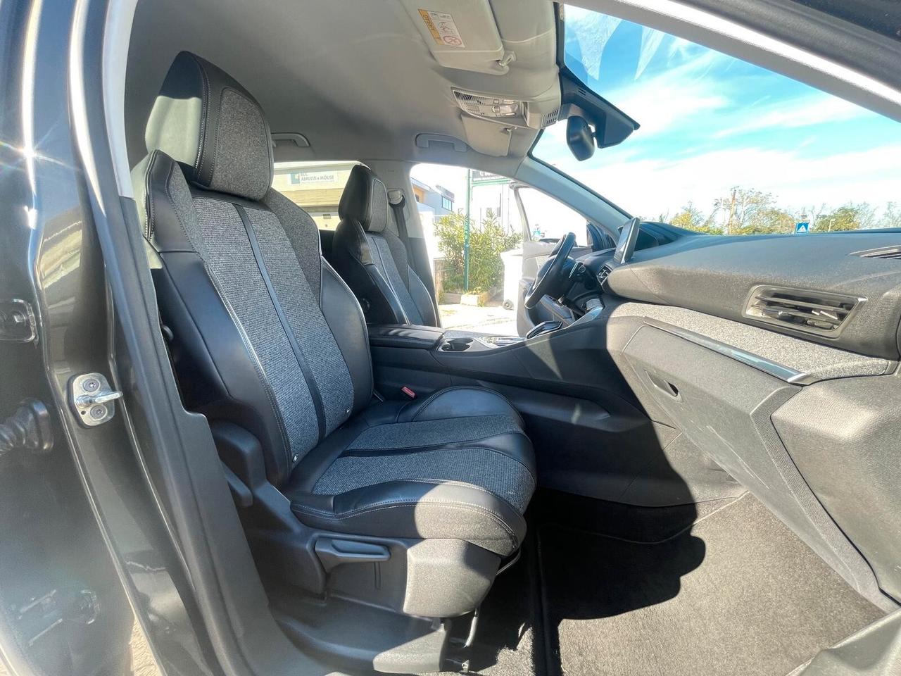 Peugeot 3008 BlueHDi 130 S&S EAT8 Allure