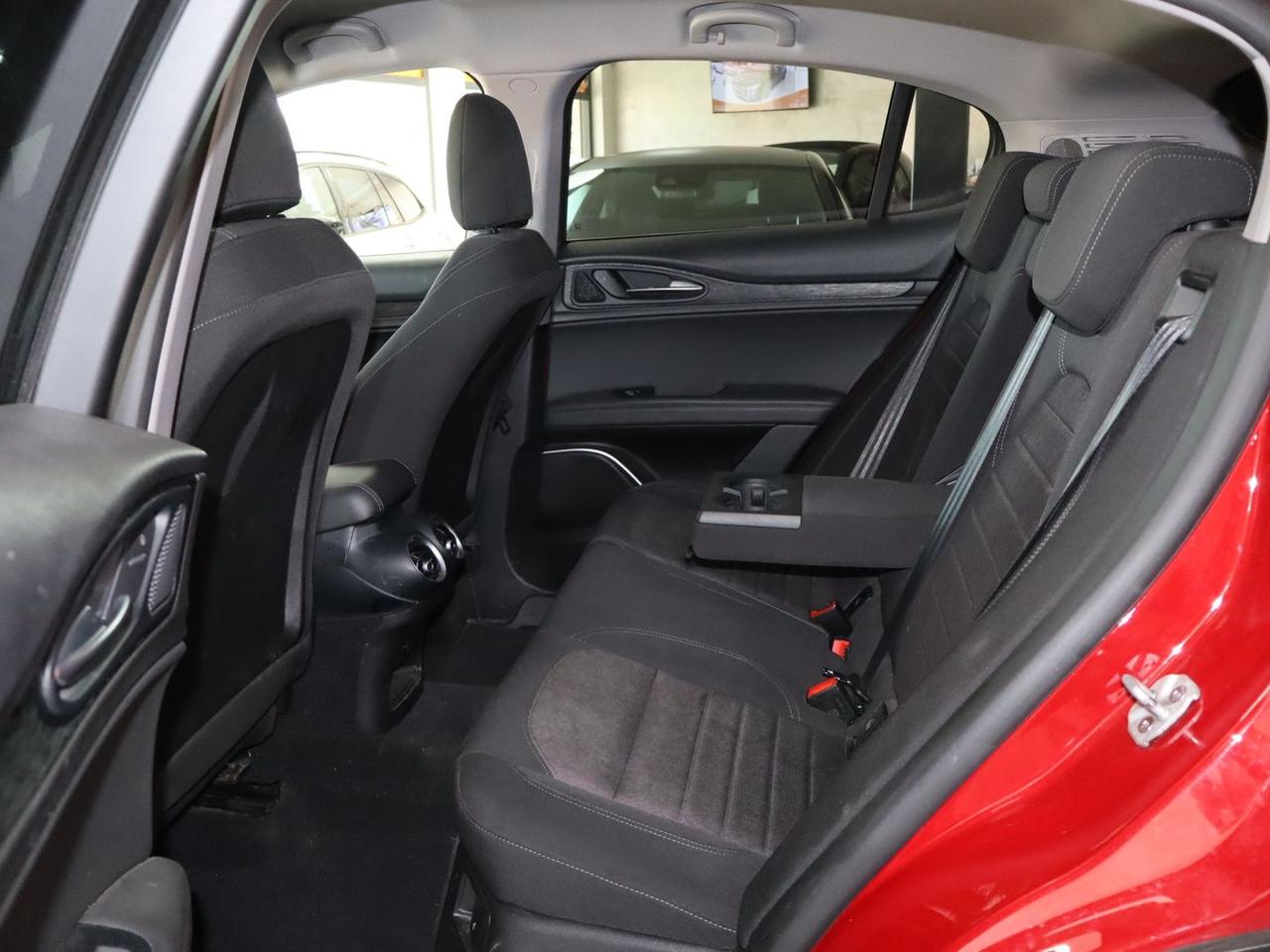 Alfa Romeo Stelvio Executive 2.2 #11355