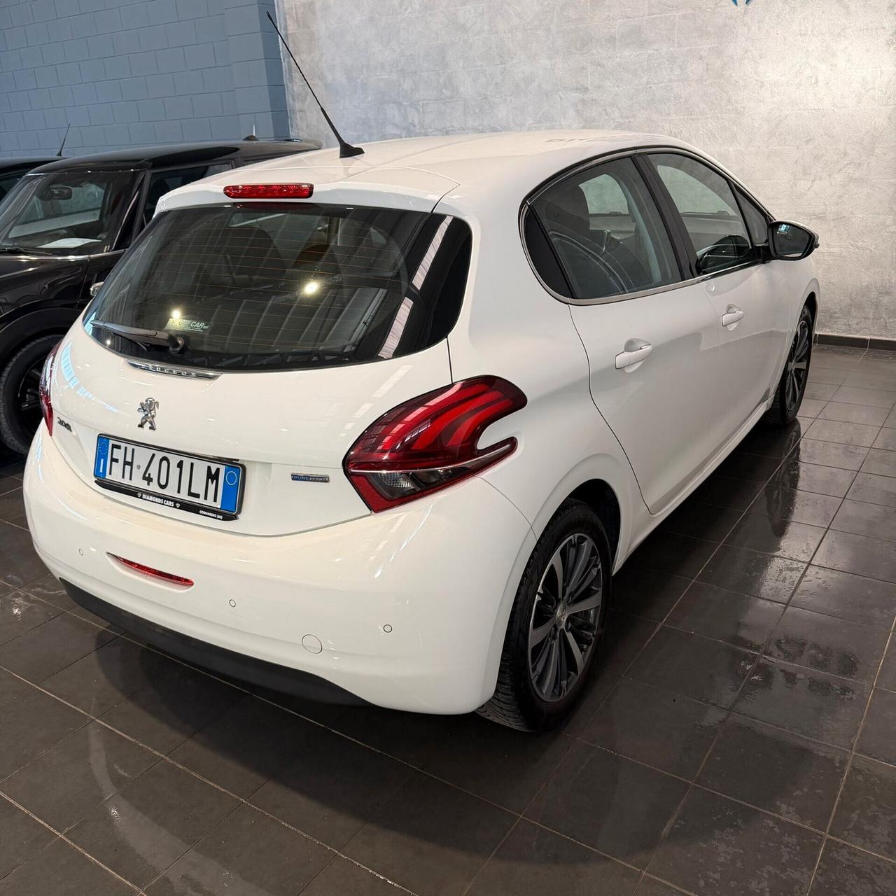 Peugeot 208 1.2 BENZINA ALLURE